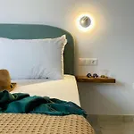 Luaz Naxian Living *
