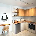 Luaz Naxian Living *