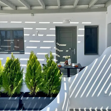 Luaz Naxian Living * Naxos City