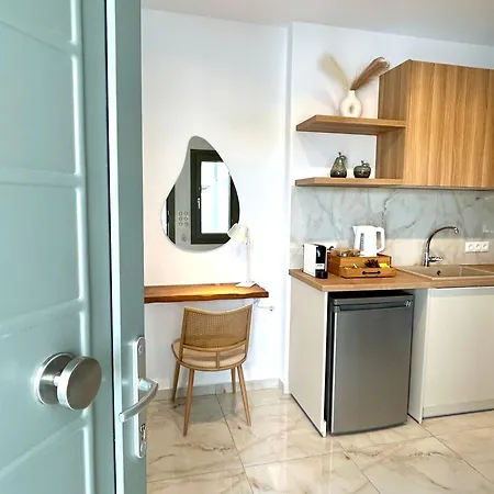 Luaz Naxian Living * Naxos City